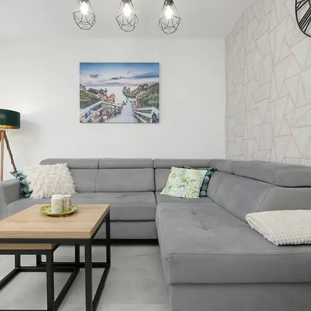 アパート Ernesto レバル